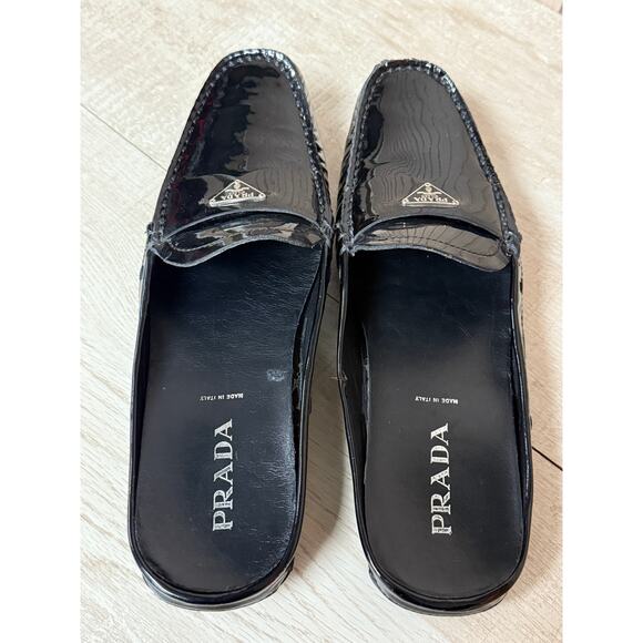 Prada Black Leather Loafers Classic Flats - Picture 5 of 16
